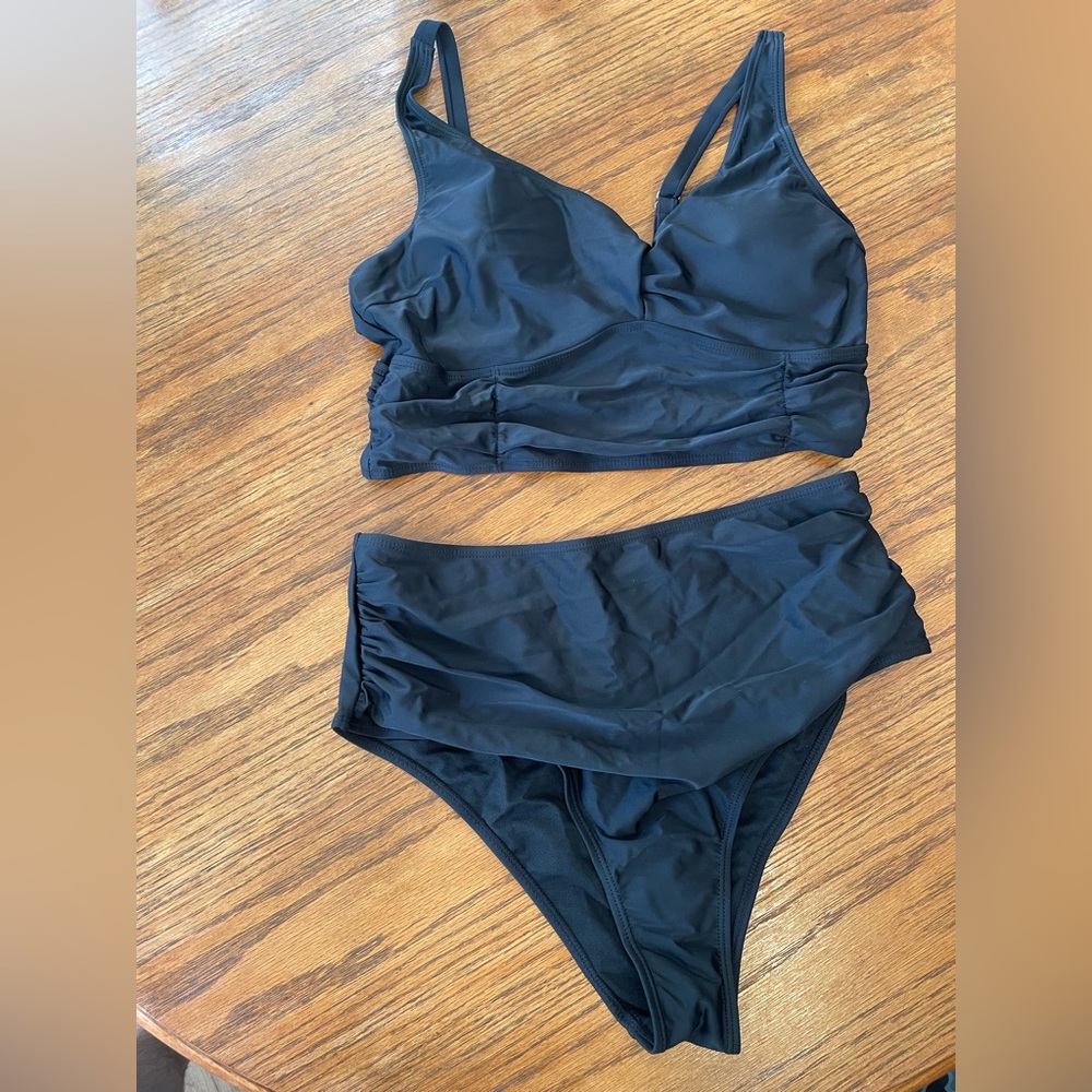 Elegant Black Women's Swimwear Set